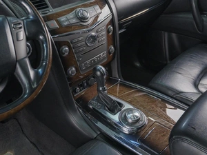 Внедорожник Infiniti QX56 2013 года, 2599000 рублей, Сургут