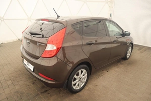 Хэтчбек Hyundai Solaris 2015 года, 880000 рублей, Орёл