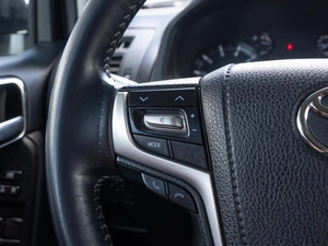 Внедорожник Toyota Land Cruiser Prado 2018 года, 4800000 рублей, Волгоград