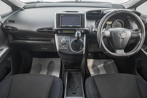 Минивэн Toyota Wish 2009 года, 1489000 рублей, Барнаул