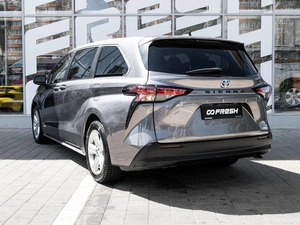 Минивэн Toyota Sienna 2021 года, 3999000 рублей, Ставрополь