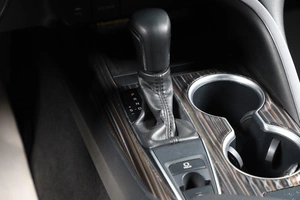 Седан Toyota Camry 2019 года, 2599000 рублей, Новосибирск