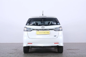 Минивэн Toyota Wish 2017 года, 1889000 рублей, Омск