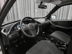 Внедорожник Chevrolet Niva 2017 года, 760000 рублей, Красноярск