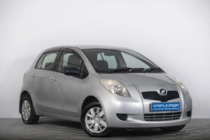 Хетчбэк Toyota Vitz 2005 года, 509000 рублей, Томск