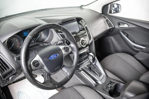 Хетчбэк Ford Focus 2011 года, 1099000 рублей, Пермь