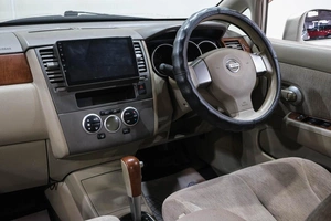 Седан Nissan Tiida Latio 2005 года, 439000 рублей, Новокузнецк