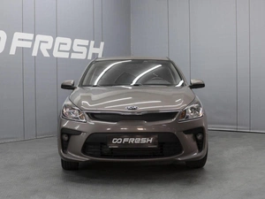 Седан Kia Rio 2018 года, 1402000 рублей, Омск
