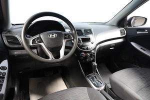 Седан Hyundai Solaris 2014 года, 869000 рублей, Новосибирск