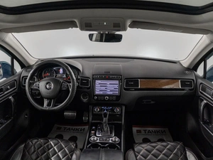Внедорожник Volkswagen Touareg 2017 года, 3400000 рублей, Красноярск