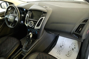 Седан Ford Focus 2016 года, 959000 рублей, Омск