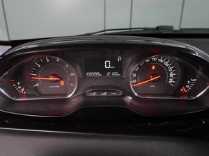 Хетчбэк Peugeot 208 2013 года, 749000 рублей, Воронеж