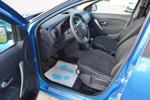 Седан Renault Logan 2014 года, 770000 рублей, Мирное