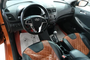 Хетчбэк Hyundai Solaris 2015 года, 939000 рублей, Омск