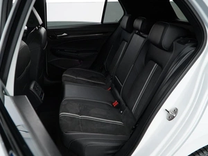 Хетчбэк Volkswagen Golf 2021 года, 2797434 рублей, Москва
