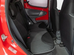 Хетчбэк Peugeot 107 2011 года, 530000 рублей, Тюмень