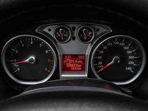 Хетчбэк Ford Focus 2008 года, 599000 рублей, Кирилловка