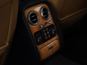 Седан Bentley Continental Flying Spur 2005 года, 2099632 рублей, Москва