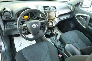Внедорожник Toyota RAV4 2012 года, 1549000 рублей, Омск