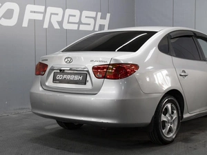 Седан Hyundai Elantra 2010 года, 510000 рублей, Омск