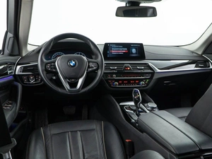 Седан BMW 5 серия 2019 года, 3149999 рублей, Москва