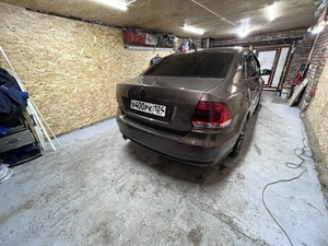 Седан Volkswagen Polo 2016 года, 1200000 рублей, Назарово