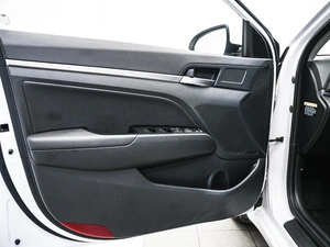 Седан Hyundai Avante 2019 года, 1600000 рублей, Красноярск