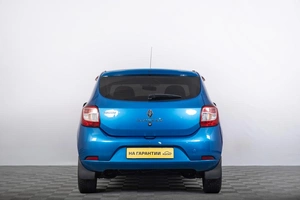 Хетчбэк Renault Sandero 2015 года, 739000 рублей, Томск