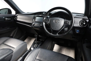Универсал Toyota Corolla Fielder 2018 года, 1749000 рублей, Новосибирск
