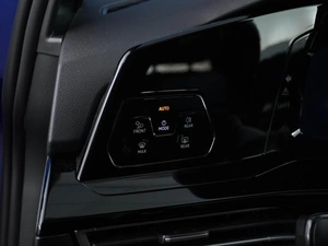 Хетчбэк Volkswagen Golf 2022 года, 2798444 рублей, Москва