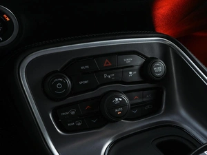 Купе Dodge Challenger 2020 года, 3700000 рублей, Волгоград