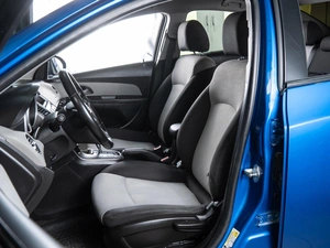 Седан Chevrolet Cruze 2011 года, 699000 рублей, Волгоград