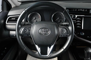 Седан Toyota Camry 2020 года, 2899000 рублей, Тюмень
