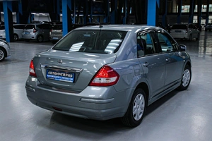 Хетчбэк Nissan Tiida 2011 года, 868000 рублей, Солонцы