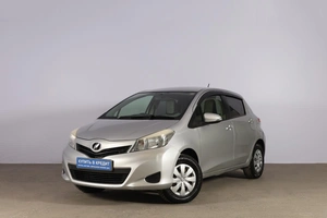 Хетчбэк Toyota Vitz 2012 года, 849000 рублей, Новосибирск