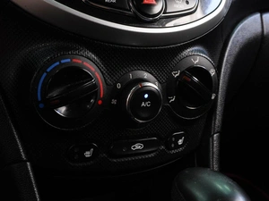 Хетчбэк Hyundai Solaris 2013 года, 669000 рублей, Воронеж