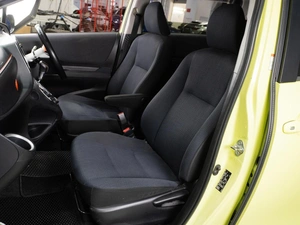 Минивэн Toyota Sienta 2015 года, 1279000 рублей, Тюмень