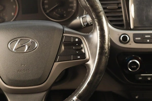 Седан Hyundai Solaris 2017 года, 1129000 рублей, Челябинск