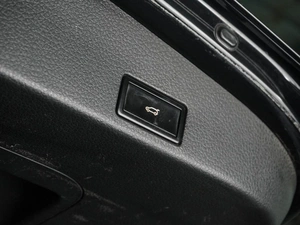 Внедорожник Volkswagen Touareg 2011 года, 1584000 рублей, Воронеж