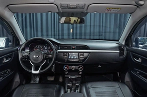 Хетчбэк Kia Rio X-Line 2018 года, 1385000 рублей, Красноярск