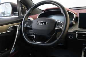 Внедорожник Geely Coolray 2023 года, 1799000 рублей, Омск