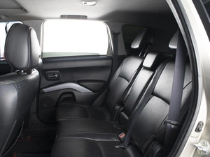 Внедорожник Mitsubishi Outlander 2008 года, 1130000 рублей, Омск