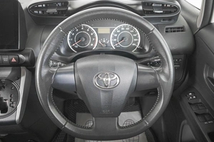 Минивэн Toyota Wish 2011 года, 1199000 рублей, Кемерово