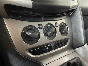Седан Ford Focus 2011 года, 787000 рублей, Солонцы