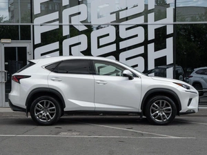 Внедорожник Lexus NX 2020 года, 3299000 рублей, Волгоград