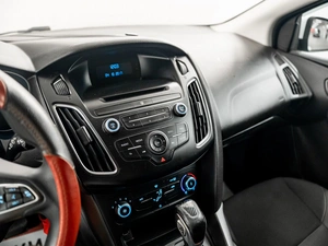 Универсал Ford Focus 2018 года, 980000 рублей, Красноярск