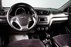 Седан Kia Rio 2015 года, 1039000 рублей, Сургут
