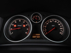 Седан Opel Astra 2011 года, 1155000 рублей, Воронеж