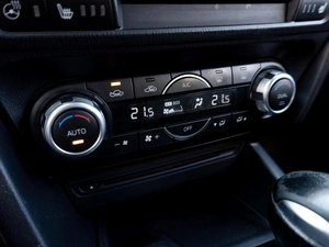 Седан Mazda 3 2018 года, 1549000 рублей, Саратов