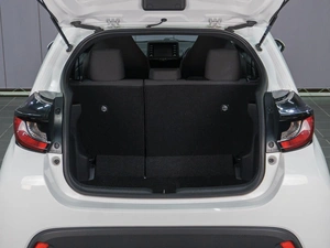 Хетчбэк Toyota Yaris 2021 года, 1249000 рублей, Сургут